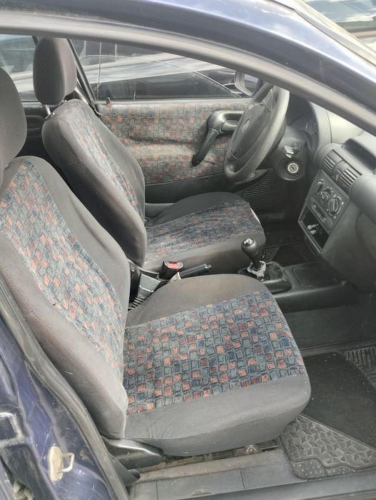 Opel Corsa gasolina