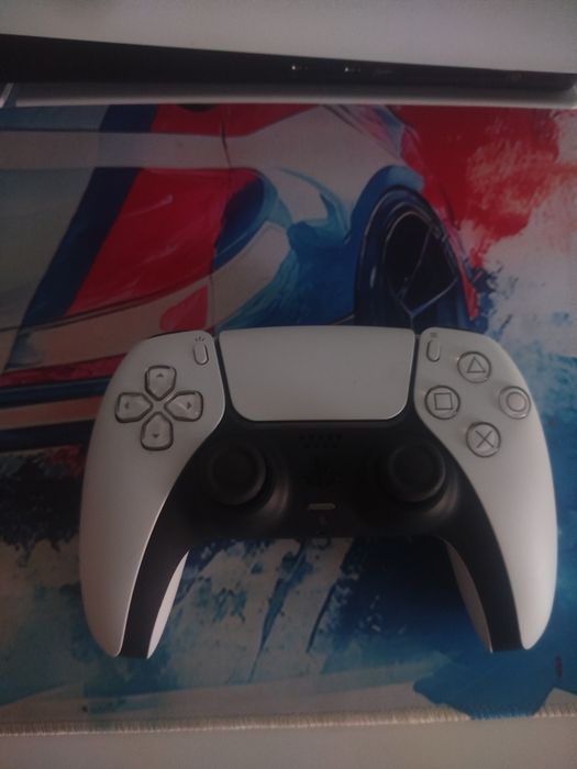 PlayStation 5 CD com um comando