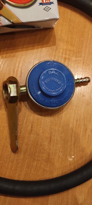 Газовий шланг 2м з редуктором, комплект для підключення від балону
