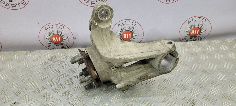 Цапфа кулак Land Rover Range Rover Evoque Discovery Sport 2015-2019