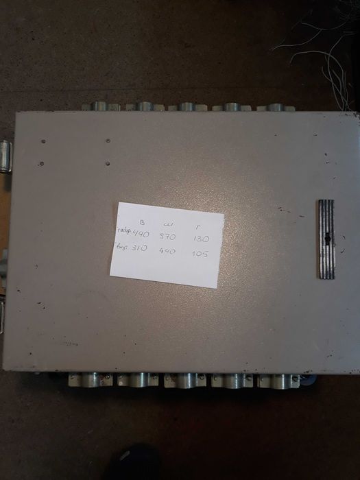 Бокс монтажный  влагозащищенный герметичный с дверью,