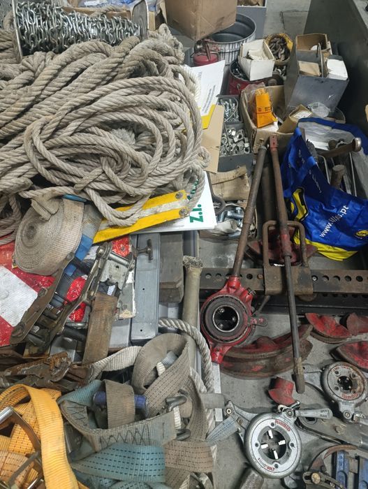 Máquinas e equipamentos de Construção Civil e Serralheria