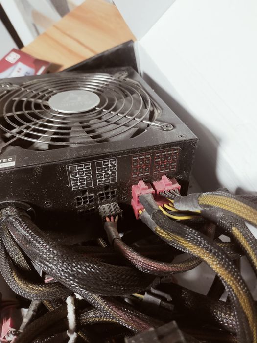 Блок питания chieftec 1000w: 2 100 грн. - Комплектуючі та аксесуари ...