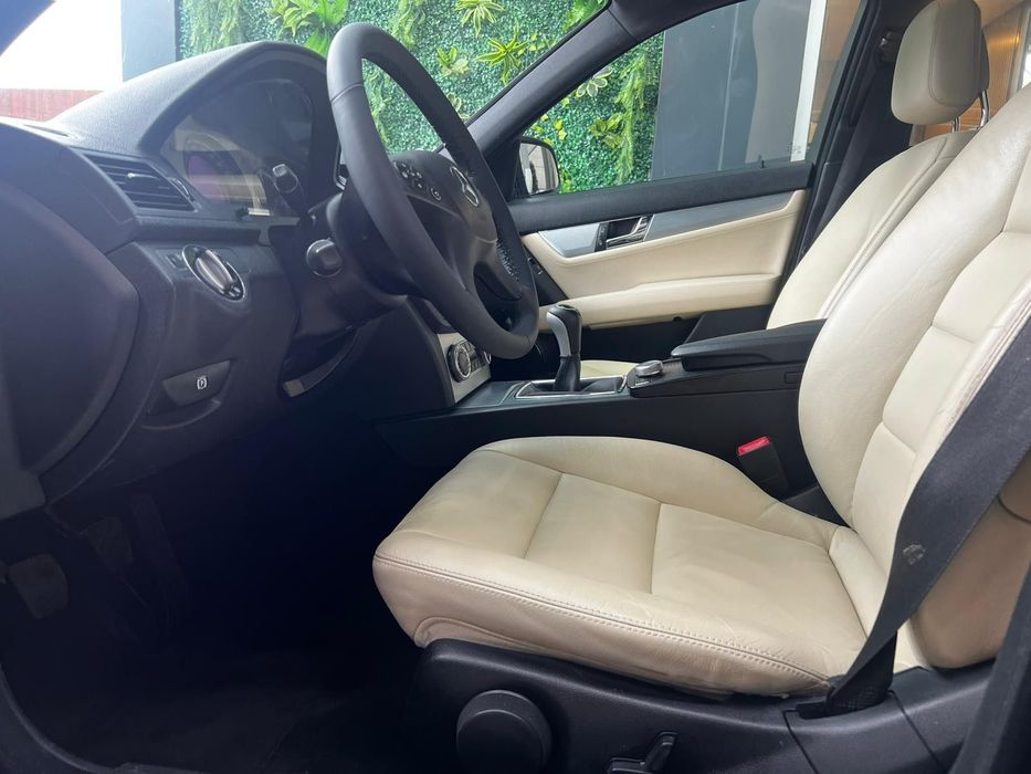 Mercedes-Benz C 220 CDi Avantgarde BlueEfficiency