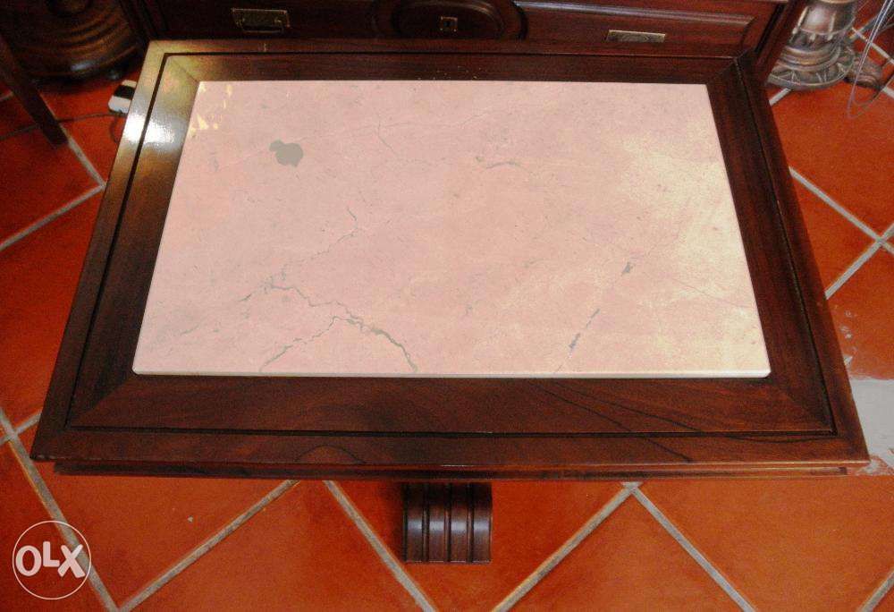 2 Mesas de Apoio Pau Santo e Pedra Moca