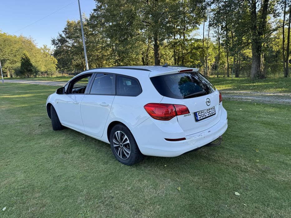 Opel Astra J kombi
