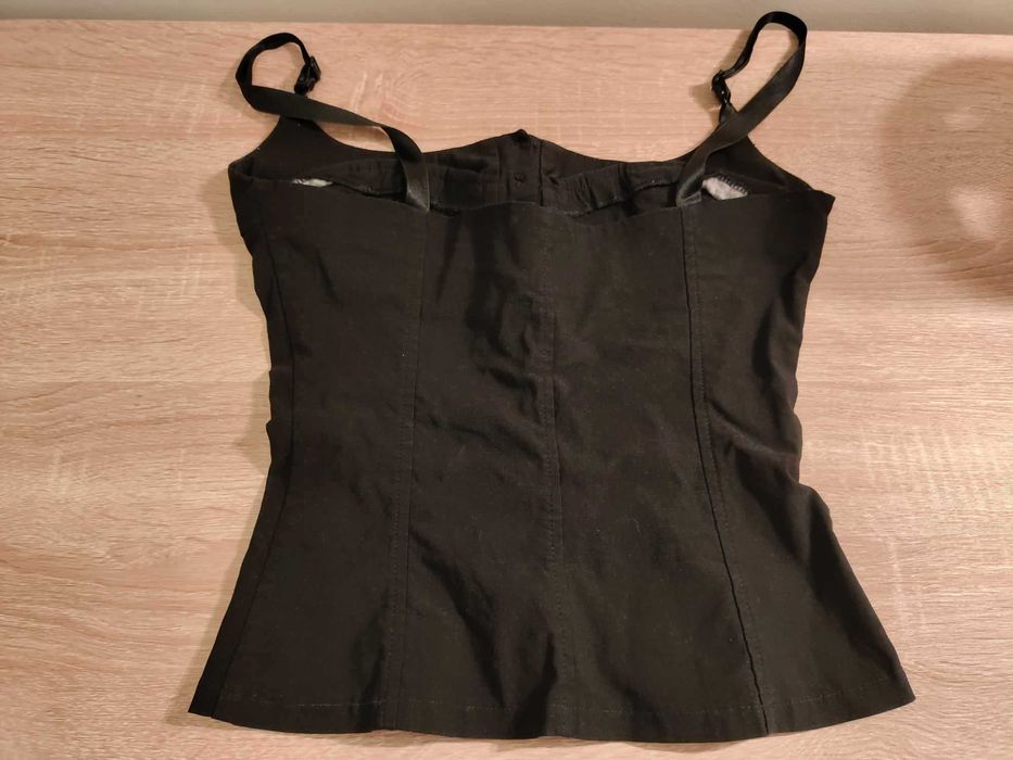 Top tipo corpete, NOVO da MANGO, tamanho S