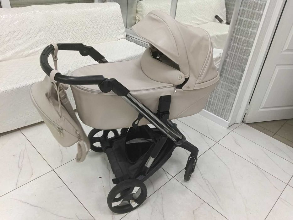 Продам коляску Ibebe