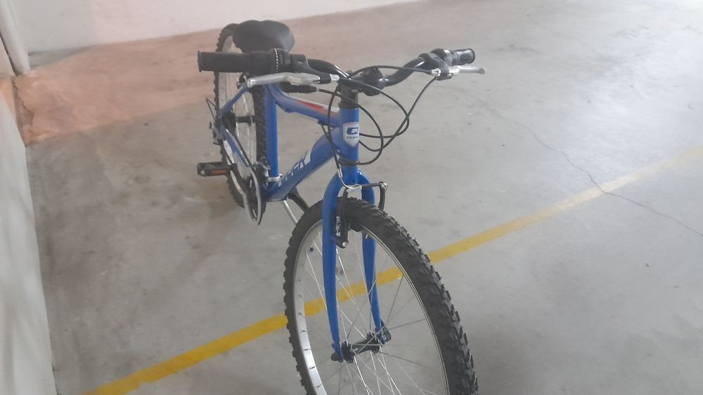 Bicicleta de montanha hardtail