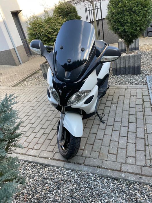 Skuter Piaggio X9
