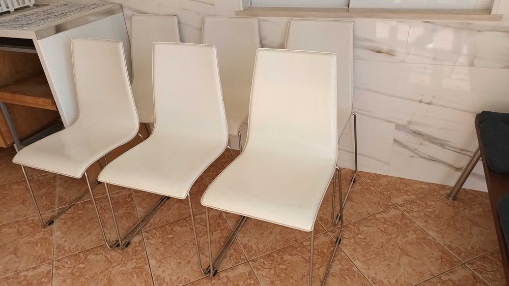 Conjunto de 6 cadeiras de qualidade.