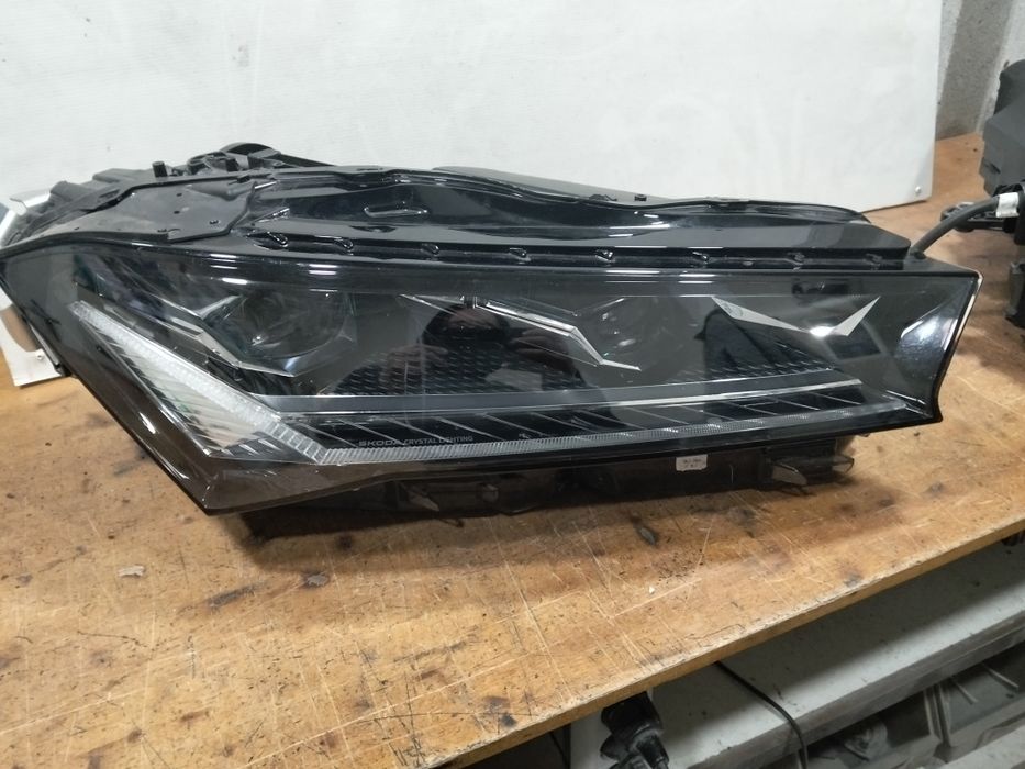 Farol Skoda superb 4 ótica Led 2024