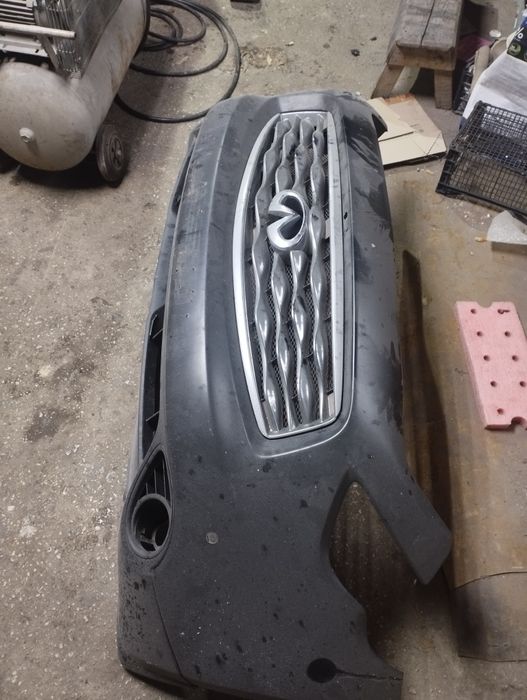 Передний бампер Ниссан  FX 2008-2013