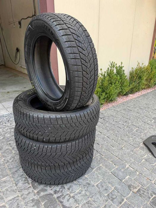Продам автомобільну гуму GOODYEAR 235/60R18 107H.
