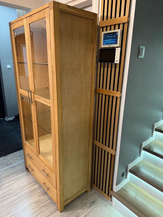 Witryna debowa z szufladkami