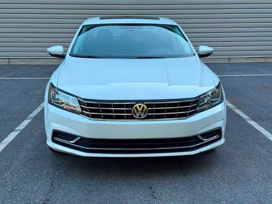 Volkswagen Passat SE      2017