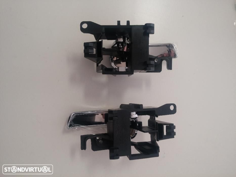 Puxador  muleta interior porta esquerdo / direito  nissan navara D40 2005 a 2015 (novos)
