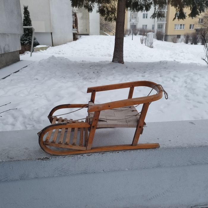 Okazja uszkodzone Sanki z oparciem