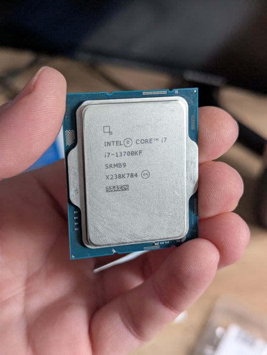 Intel core i7 13700kf