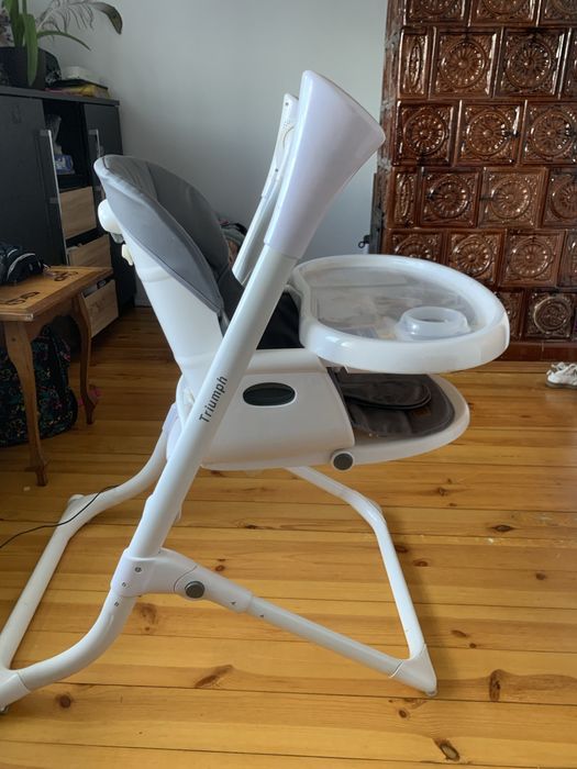 Стілець для годування та заколісування