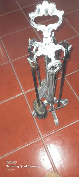 Conjunto de utensilios para lareira