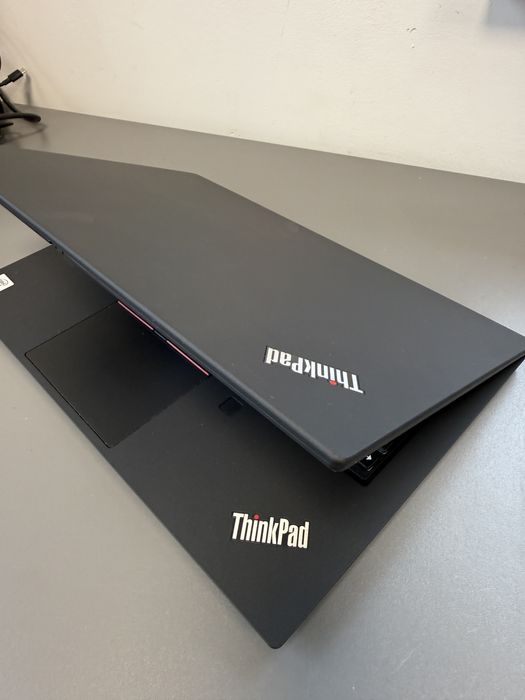 Lenovo ThinkPad T14 | 24GB | 512GB | i5-10210U | FV FULL HD