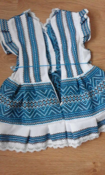 Плаття вишите для дівчинки 2-3 роки