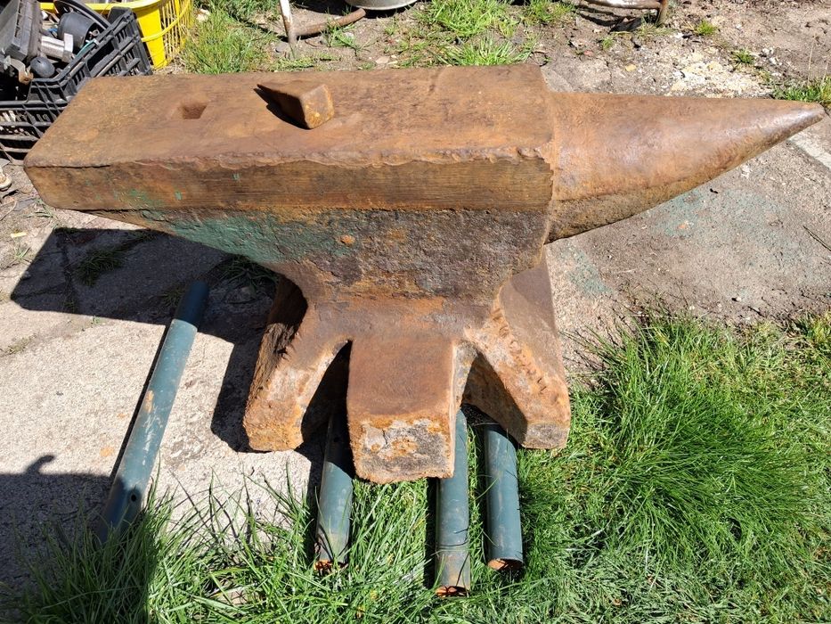 Kowadło kowalskie stare duże 200÷250kg