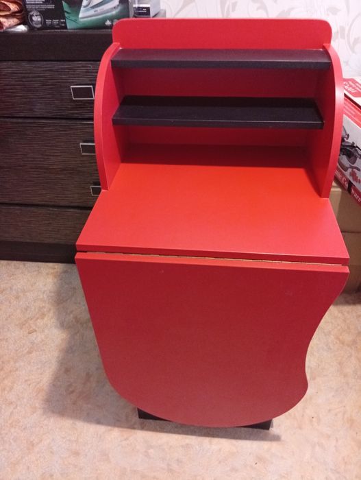 Стіл для манікюру