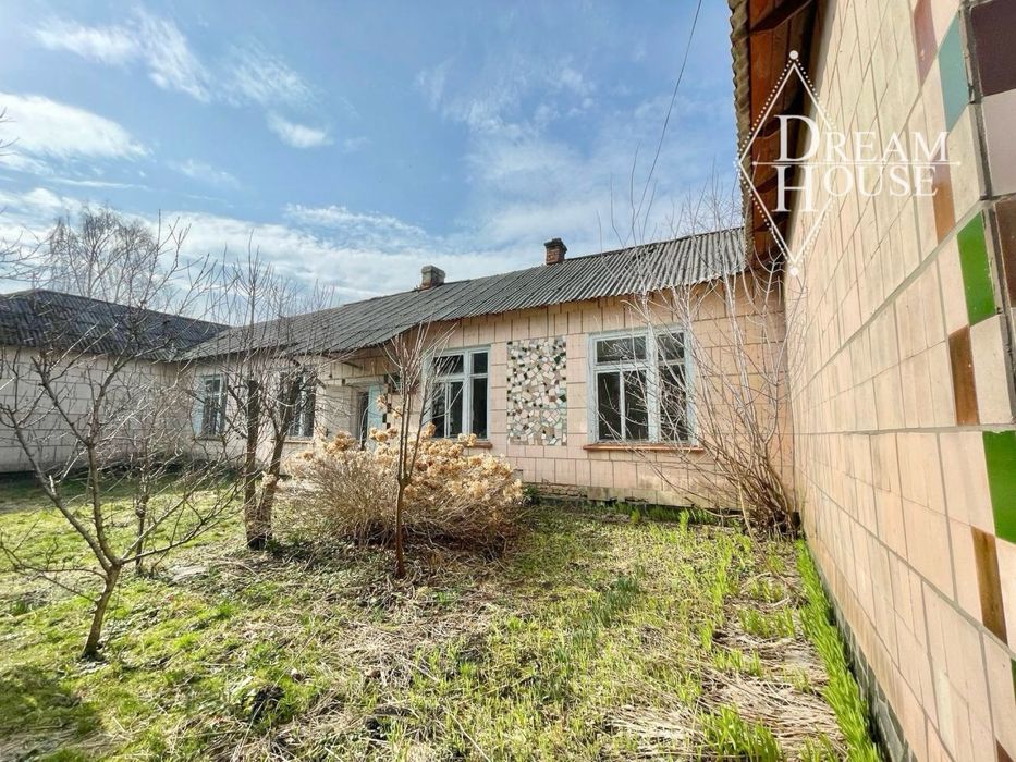 Продаж майногового комплексу