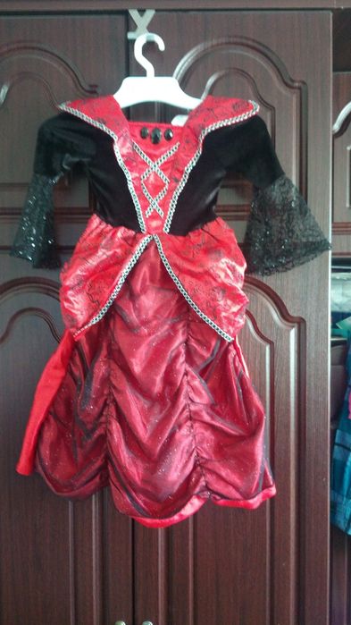 39* Suknia karnawałowa dla dziewczynki na 3-4 lata