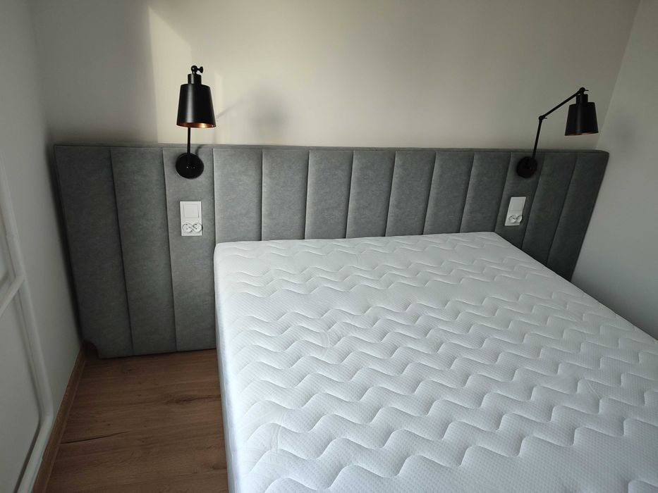 łóżko tapicerowane, pojemnik, szerokie wezgłowie, producent 140 x 200