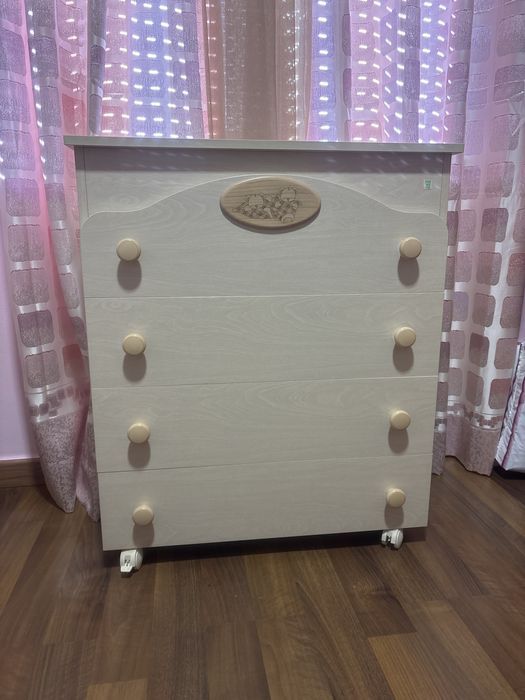 Vendo comoda de bebe - pre natal