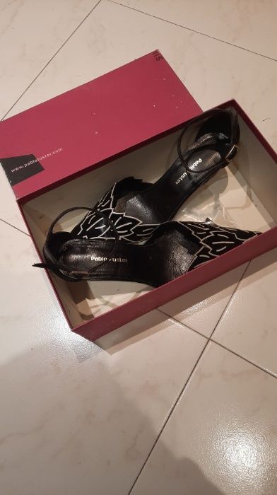 Sandálias pretas pele com motivos brancos nº 38 Pablo Fuster