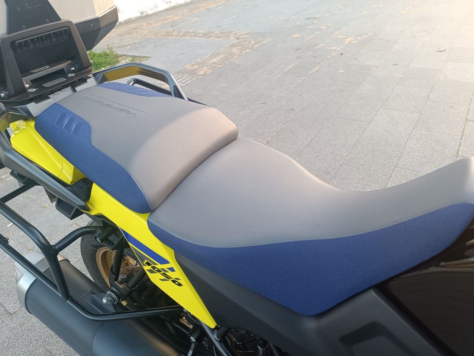 Suzuki V Strom 1050 xt