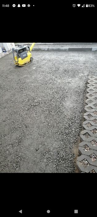 Podbudowy z kruszyw łamanych, utwardzenia placów, dróg, kostka brukowa