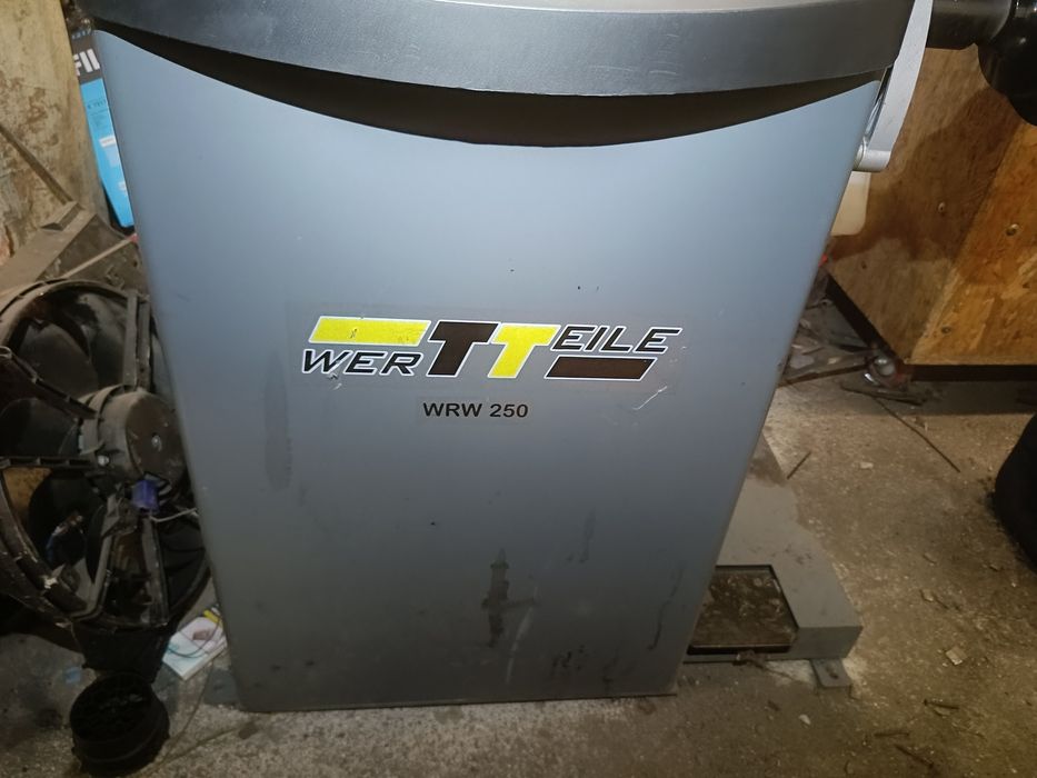 Montażownica i wyważarka do opon