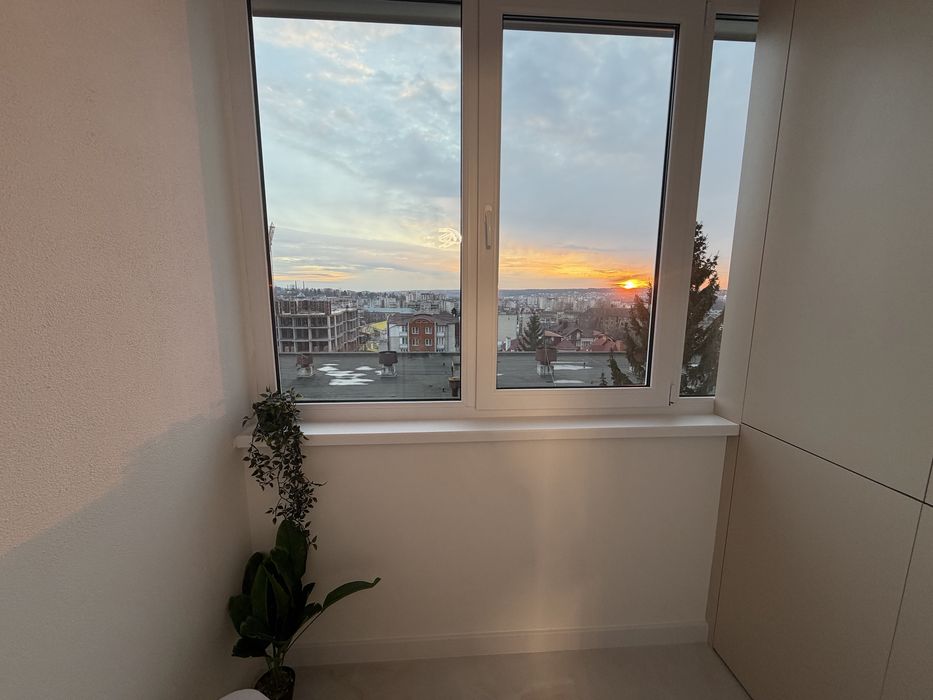 Продається 2-на квартира на Пирогова