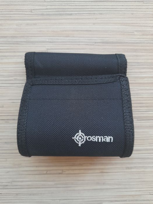 Ładownica na śrut firmy crosman.