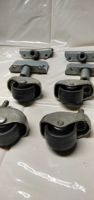 Коліщата для мебелі або стілажів