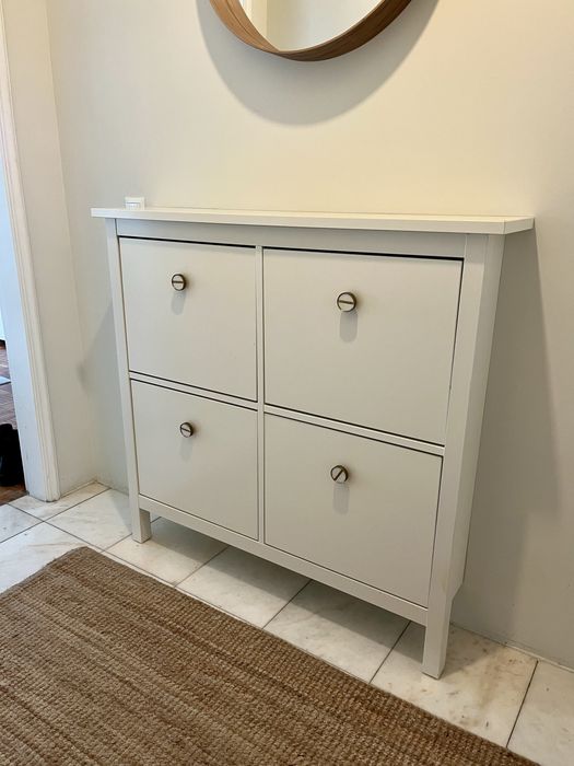 Sapateira HEMNES IKEA como nova