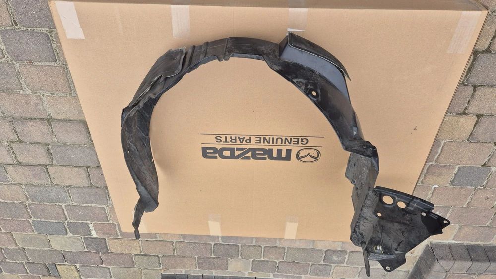 Toyota AURIS II LIFT 2012 2018 Nadkole lewe lub prawe przednie prawy lewy przód Osłona chlapacz 5387602460 5387602470