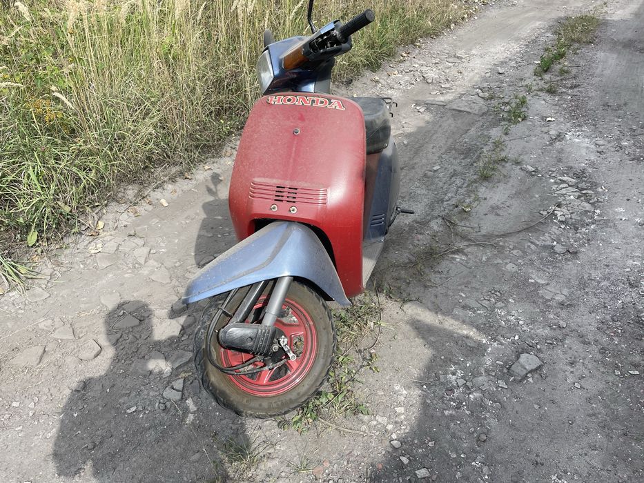 Скутер Honda tact af 09