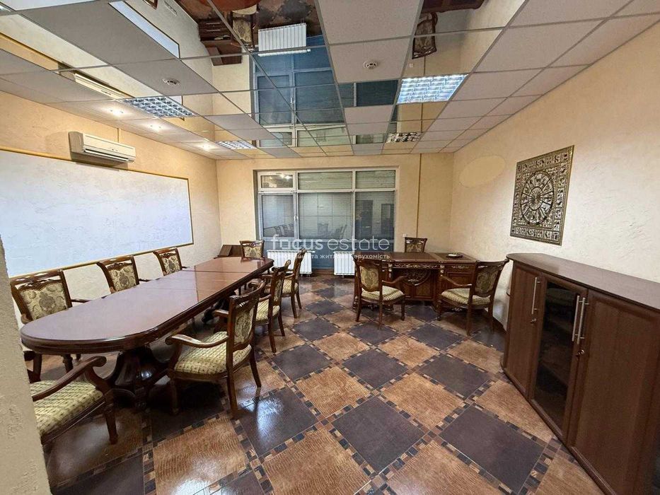 Без комісіЇ. 108м2. Оболонська Набережна, 15. Фасад. Парковка