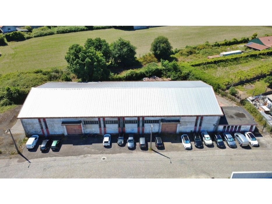 Armazém com enorme potencial no centro do Castêlo da Maia