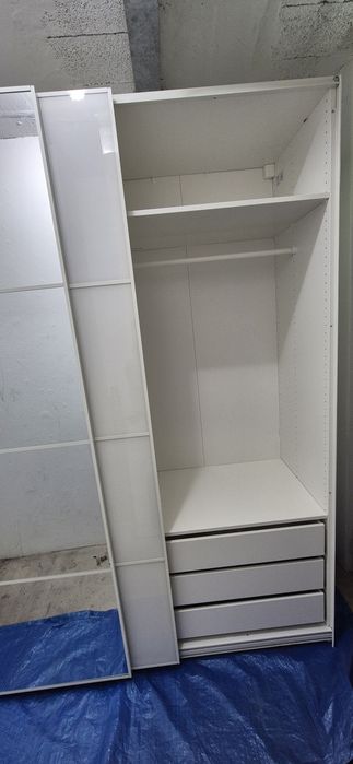 Ropeiro IKEA Branco.