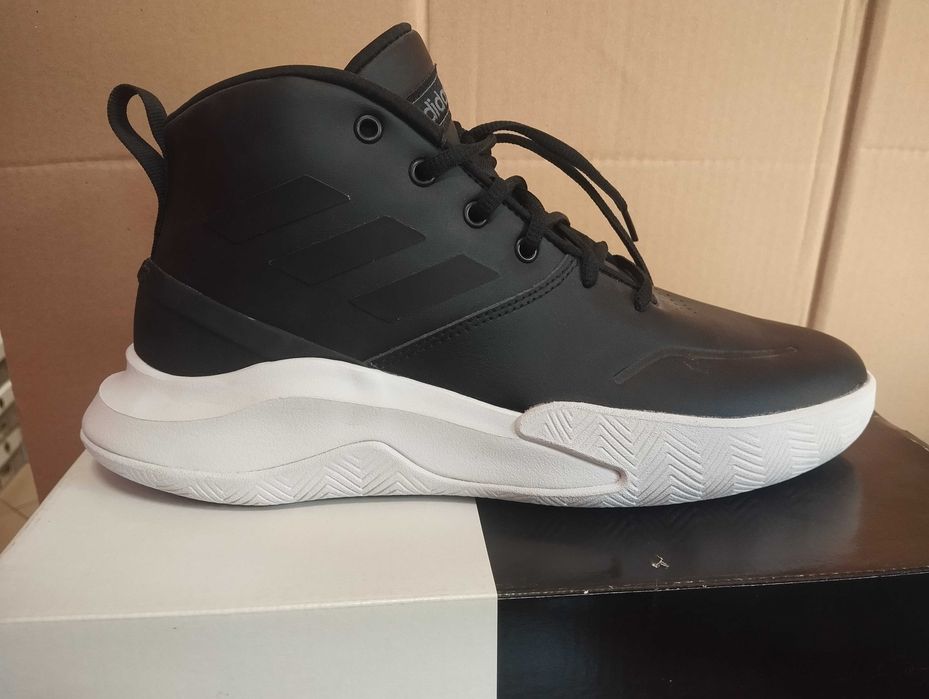 Buty Adidas Ownthegame rozmiar 41 1/3