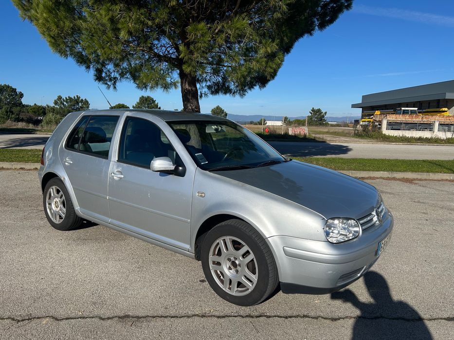 Volkswagen Golf 4 1400cc 16v com AC edição 25 anos com 213000km