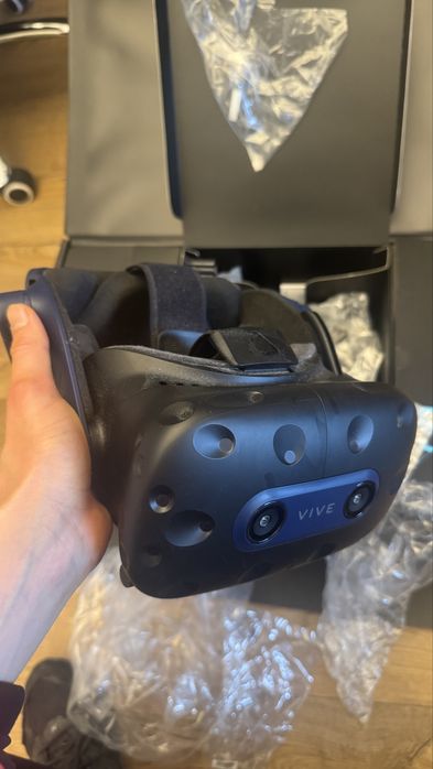 HTC Vive pro 2 full kit, окуляри віртуальної реальності