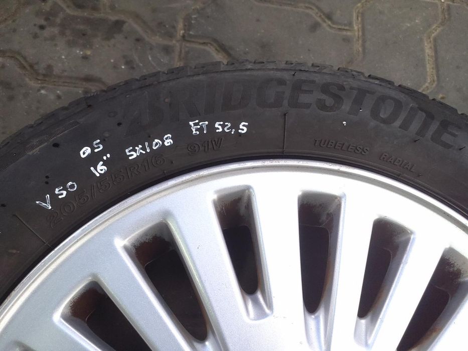 Jantes Volvo R16 Com Pneus 205/55 Furação 5X108